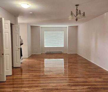 Townhomes close to walking trails (Campbell River) - Photo 1