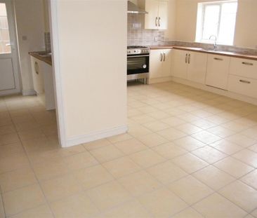 5 bedroom detached house to rent - Photo 5