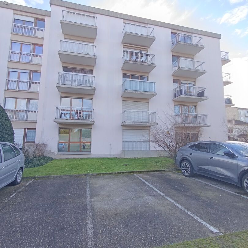 ADAMVILLE - APPARTEMENT 2 PIECES 45 M² - RER LE PARC 15M' - Photo 1