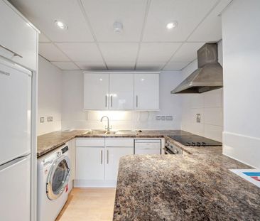 1 bedroom flat to rent - Photo 6