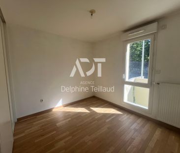 Location Appartement 3 pièces 65m² ST ISMIER 38330 - Photo 1