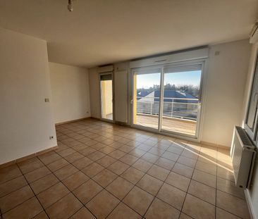 Location Appartement 3 pièces 70m² - Photo 3