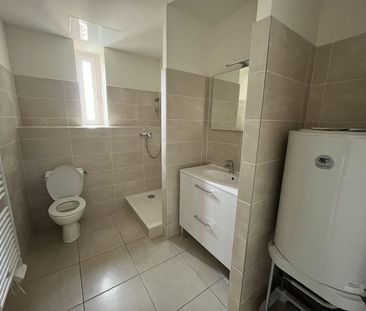Location Appartement 2 pièces 32m² VONNAS 01540 - Photo 2