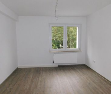 Frisch renovierte 3-Zimmer-Wohnung in einem modernisierten Mehrfami... - Photo 3