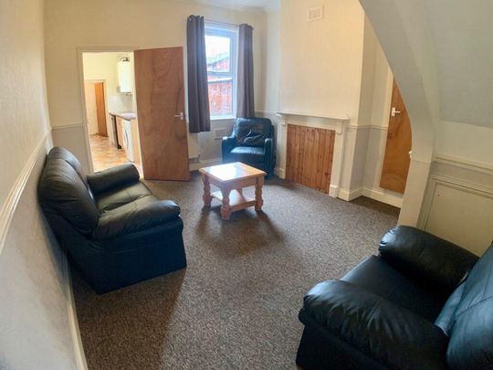 2 bedroom terraced house to rent - Photo 1