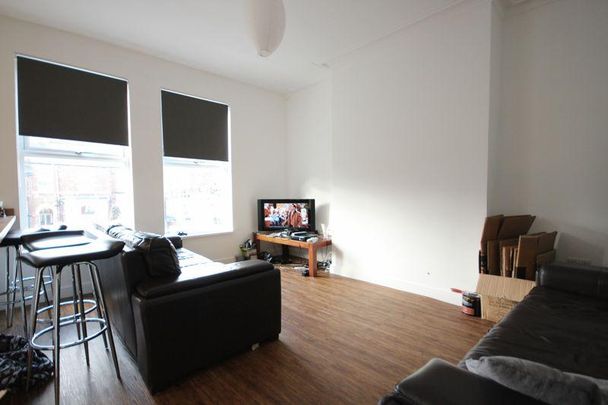 7 bedroom terraced house to rent - Photo 1