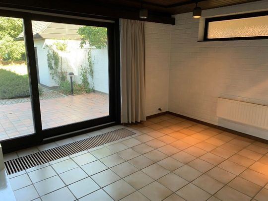 RUIME WONING MET 3 SLAAPKAMERS EN PRACHTIGE TUIN - Foto 1