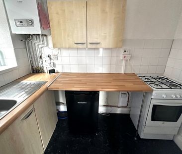 Alexandra Road - Photo 3