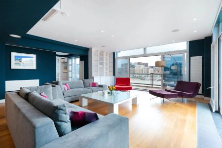 4 Bed, Apartment - Photo 2