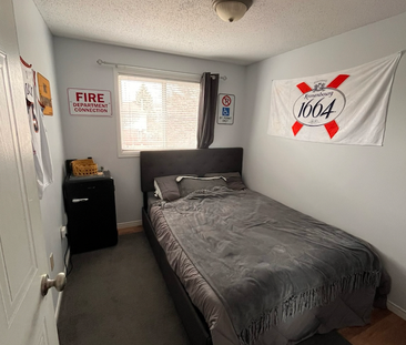 7 Moss Pl, Guelph - Photo 1