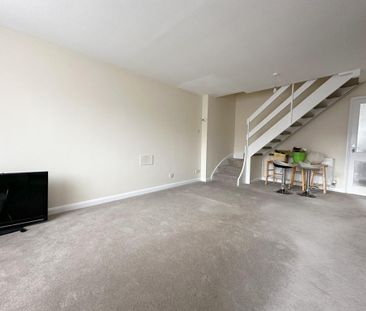 2 bedroom end of terrace house to rent - Photo 1