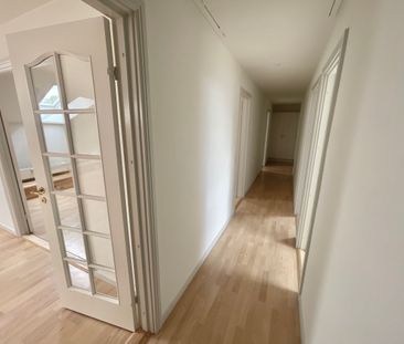 Rummelig lejlighed med gode indretningsmuligheder i Odense C - Foto 1