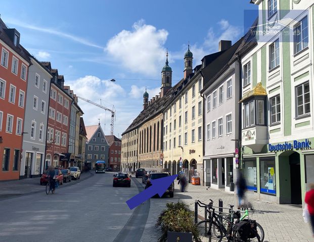 Komplett renovierte 2-Zimmer-Wohnung mit Westbalkon, Lechblick & TG-Stellplatz, direkt im Zentrum - Photo 1