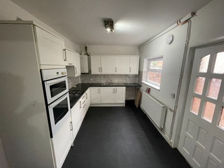 3 Bed Terraced House, Mildred Street, M7 - Photo 3