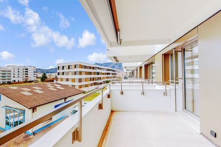 Top moderne Wohnung mit "Inhouse" Kino! - Photo 3