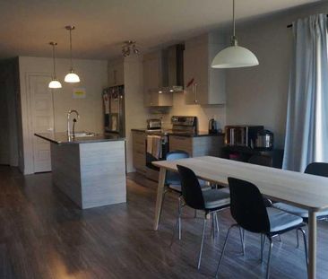 CONDO 2 chambres À LOUER – DISPONIBLE À PARTIR DU 10 OCTOBRE - Photo 3