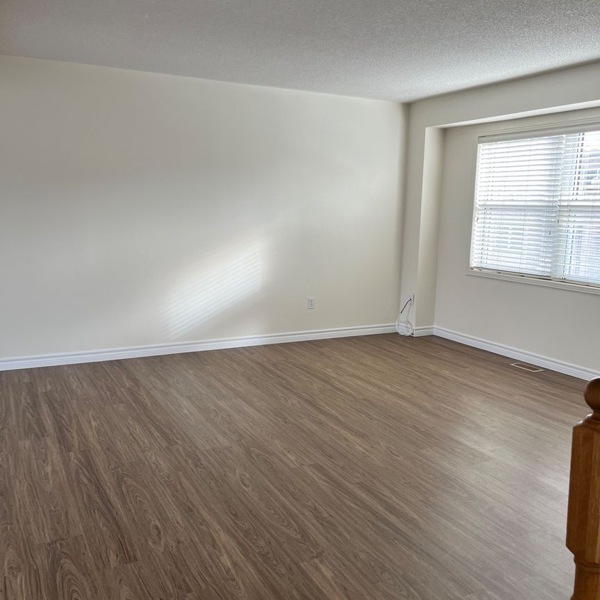 For Lease - 490 Veterans Drive Unit# 13, Barrie, Ontario - Photo 1