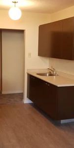 LENDRUM APARTMENTS - 1 Bedroom - Photo 3