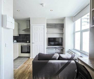 Studio to rent - Photo 1