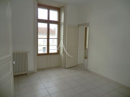 Location appartement 2 pièces, 56.66m², Jonzac - Photo 2