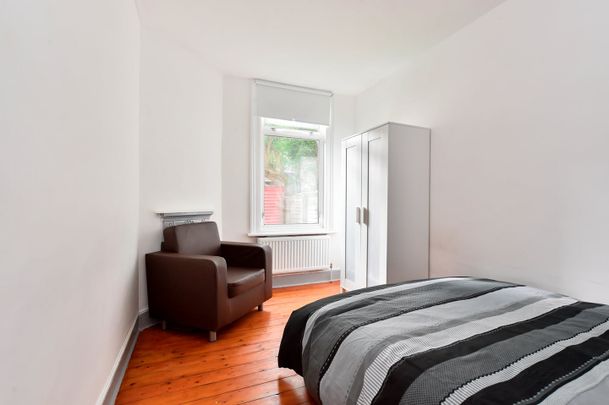 2 Bed Maisonette, Park View Road, N17 - Photo 1