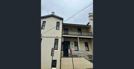 Newly Renovated Two-Bedroom Home - Photo 3