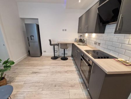 2 bedroom flat to rent - Photo 5