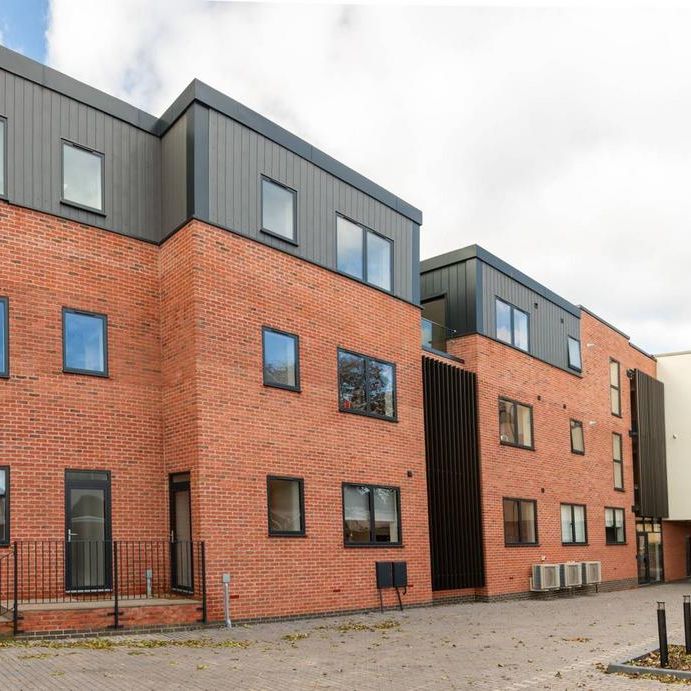 3 bedroom semi-detached house to rent - Photo 1