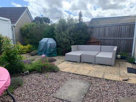 3 bedroom semi-detached house to rent - Photo 4