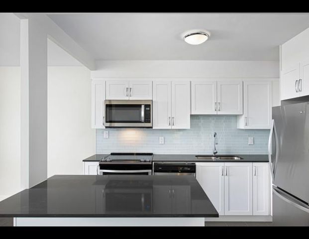 65 Forest Manor Rd | 65 Forest Manor Rd, Toronto - Photo 1