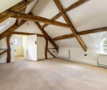 Grade II listed Cotswold stone cottage with one bedroom annexe. - Photo 4