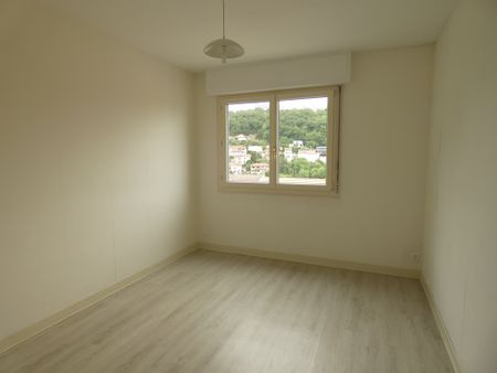 AVENUE DE LA LIBERATION - 5 PIECES - PROCHE FAC DE LETTRES - Photo 2