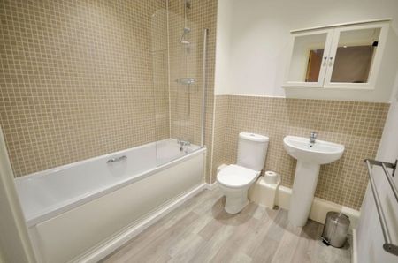 The Decks, Runcorn, WA7 1GJ - Photo 5