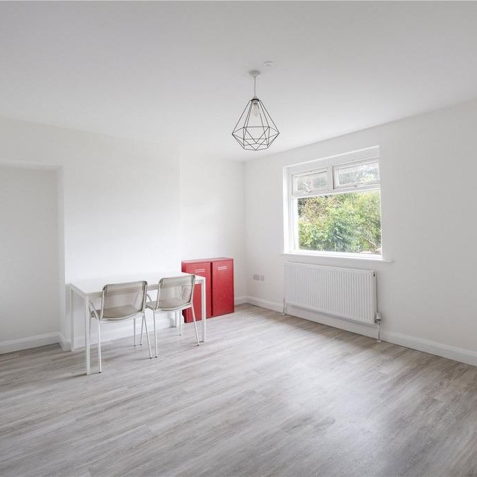 6 bedroom semi-detached house to rent - Photo 1