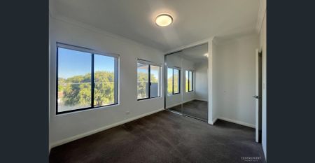 2 Bedroom 2 Bathroom, Large Balcony + Carbay - Photo 3