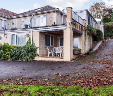 House to rent - Photo 2