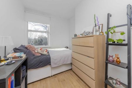 3 bedroom flat to rent - Photo 2