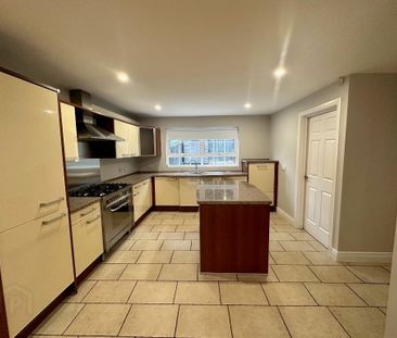 7 Trinity Gate, Lisburn, BT28 3FR - Photo 1