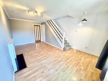 2 bedroom end of terrace house to rent - Photo 3