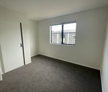 Desireable new build - Photo 3