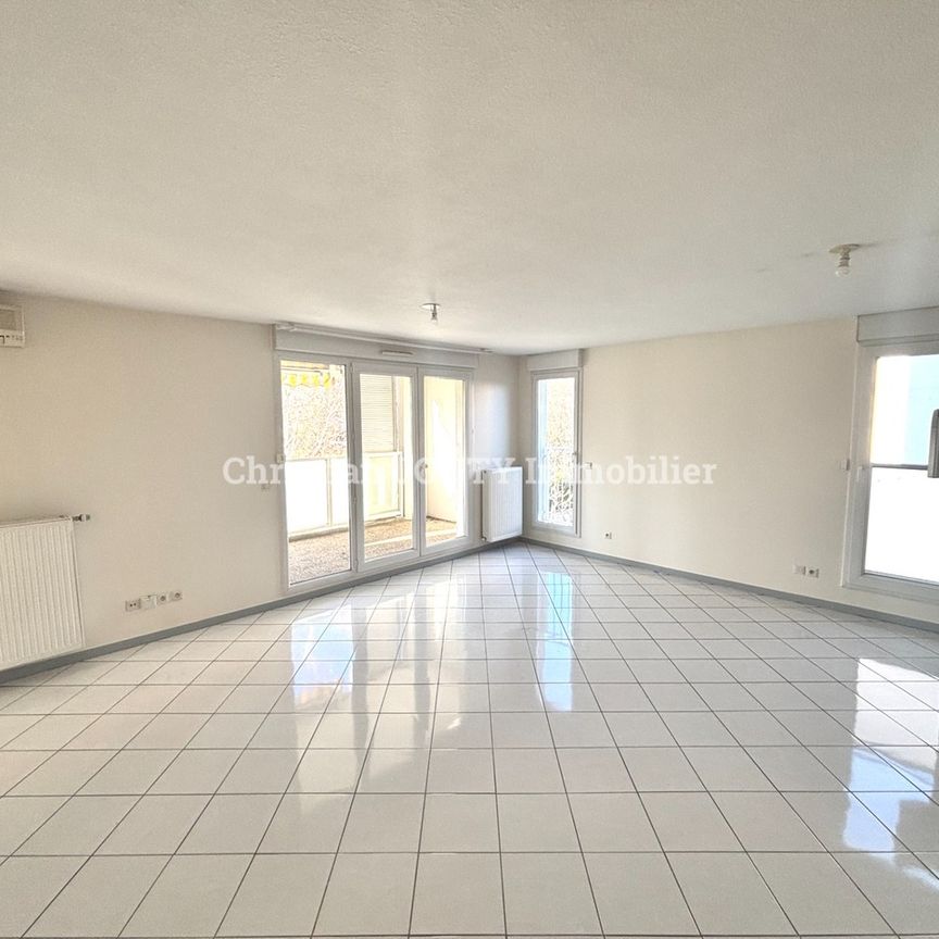 Location Appartement 3 pièces 65m² ST MARTIN D HERES 38400 - Photo 1
