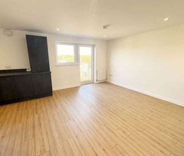 2 Bed, Flat - Photo 1