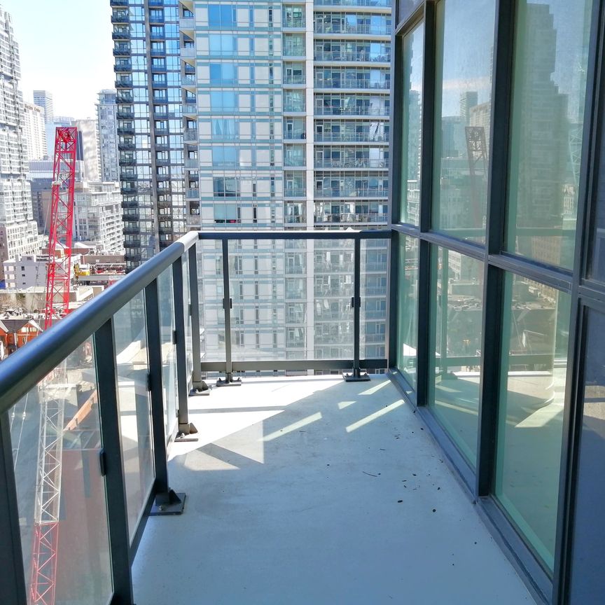 For Lease - 87 Peter Street Unit# 1710, Toronto, Ontario - Photo 1