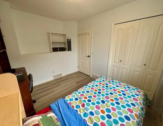 Room for rent | Calgary - Photo 1