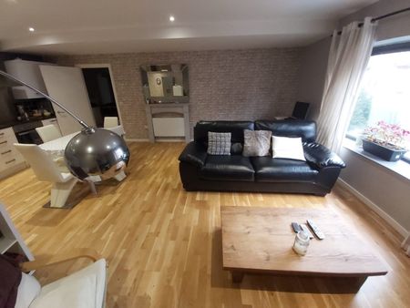 2 Bed Flat, West Street, BS3 - Photo 2