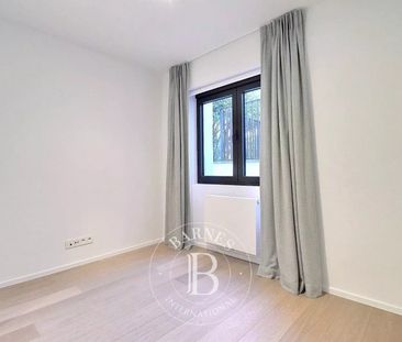 In the heart of Brussels - Renovated duplex 2bed + terrace + parkin... - Photo 5