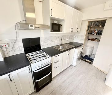 2 bedroom apartment to rent - Photo 6