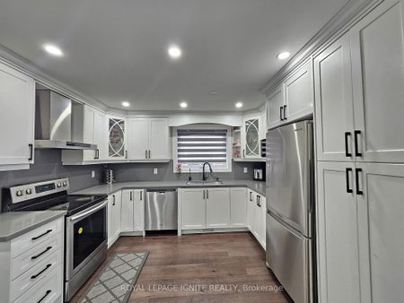 For Lease - 208 Plunkett Road, Toronto, Ontario - Photo 4