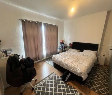2 Bed Maisonette, Eastcote Road, HA2 - Photo 2