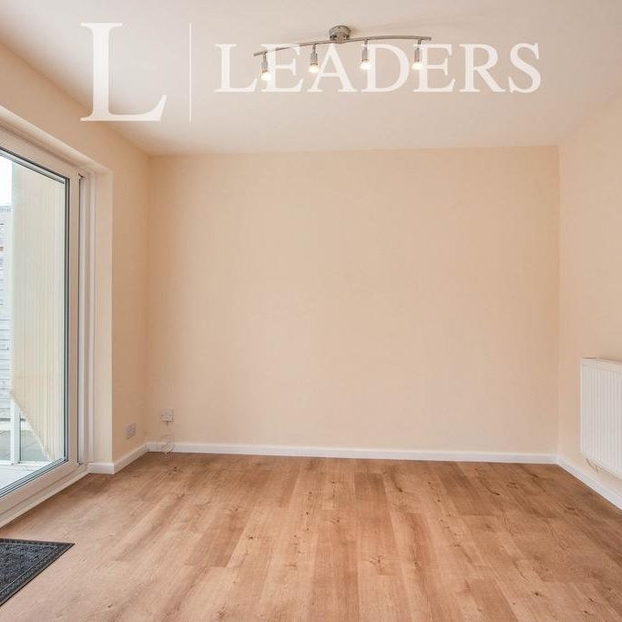 4 bedroom detached house to rent - Photo 1